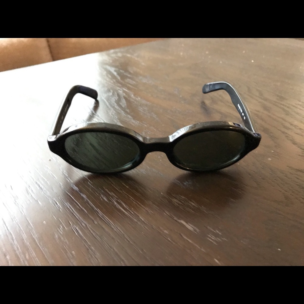 Ralph Lauren Black Oval Sunglasses 135 799/s